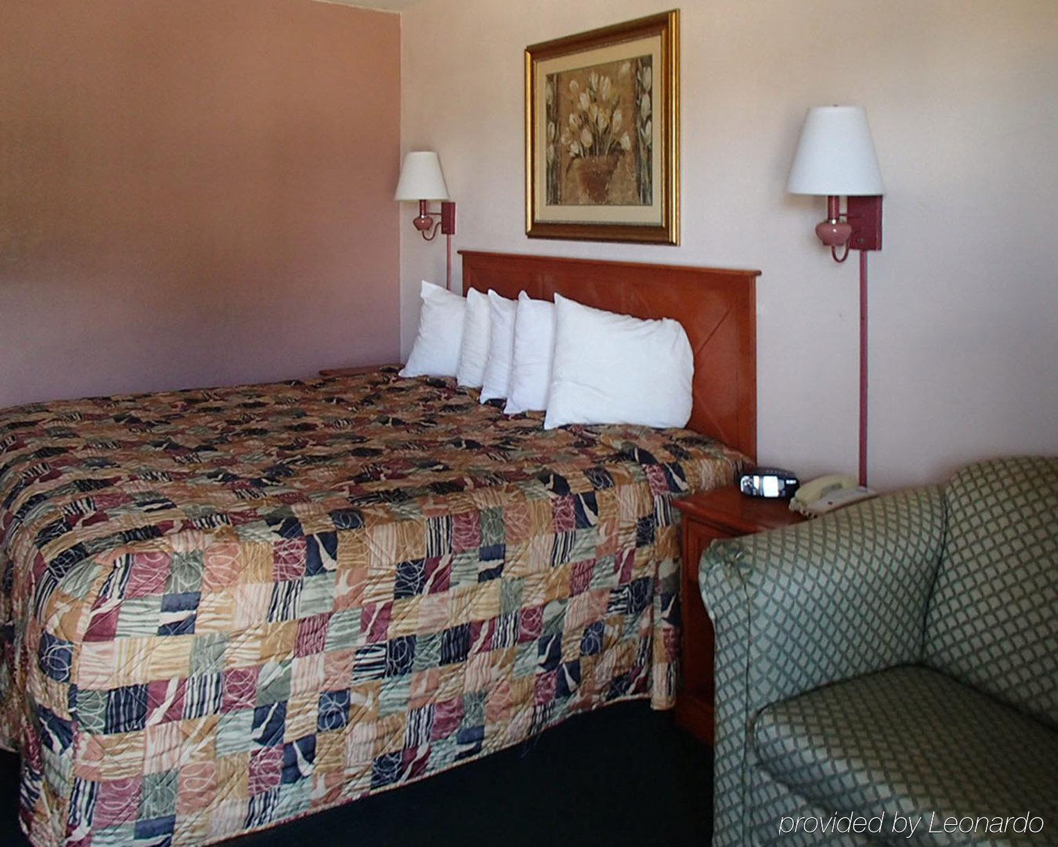 Rodeway Inn Leesburg Chain Of Lakes Exterior foto